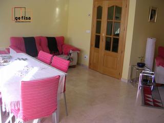 Xalet  Francisco vela siller. Pareado en venta en nuevo valdepeñas, 4 dormitorios.