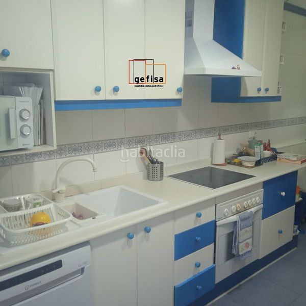 Foto d8184988-ca6d-4945-94e6-3d5ca3e0fcb5. Casa amb calefacció aparcament a Valdepeñas