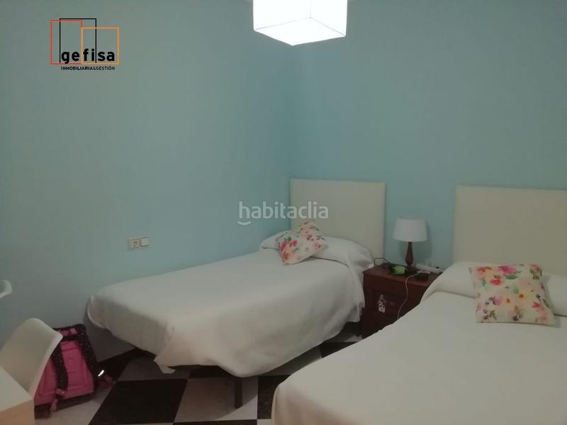 Foto f966b955-718f-4758-adb2-2a72ee18aea8. Casa  en venta en convento, 3 dormitorios. en Valdepeñas