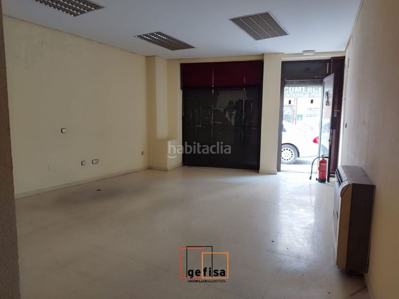 Foto 18979895-b6ba-46b2-be7f-90c5d5ce2462. Local comercial a Valdepeñas