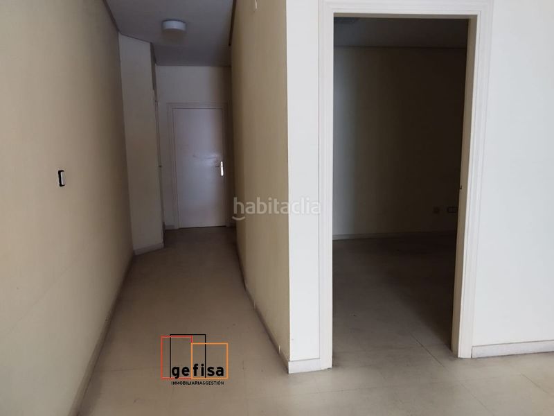Foto a9babb21-4ec9-4fd1-a48f-3a08f655ad54. Local comercial a Valdepeñas