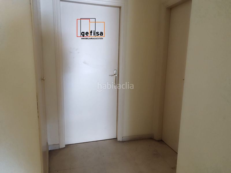 Foto aef6cf90-c9bf-4b11-a80c-f95bebe1f0c0. Local comercial a Valdepeñas
