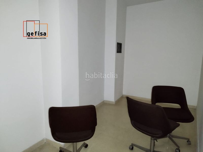 Foto f44b0360-9d62-4064-ac94-8fc8fa3d9087. Local comercial a Valdepeñas