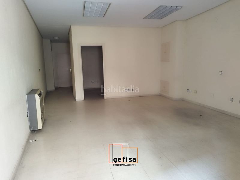 Foto fb61768d-fc01-4463-b369-cbc60df698c6. Local comercial a Valdepeñas
