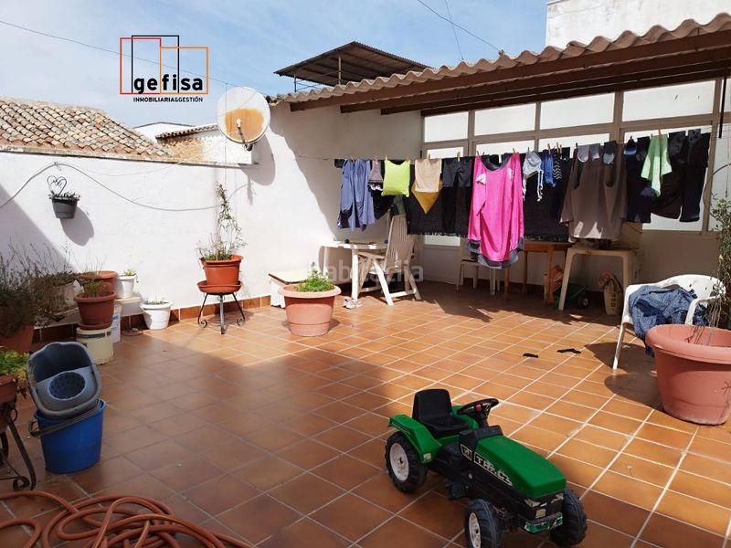 Foto 09ba2951-c41e-4ad1-a587-55c0670892e3. Casa amb calefacció aparcament a Valdepeñas