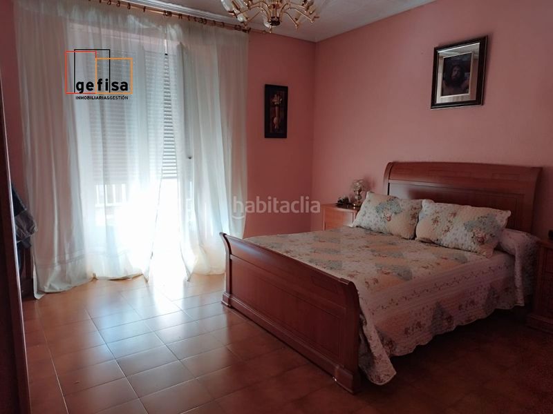 Foto e859bc94-53d0-492d-9745-01082ffa13ea. Casa amb calefacció aparcament a Valdepeñas