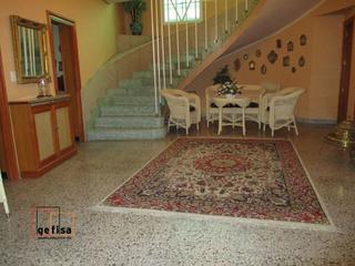 Maison à Valdepeñas. Casa en venta en centro, 10 dormitorios.