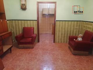 Casa en Valdepeñas. Casa en venta en barrio cachiporro, 4 dormitorios.