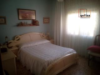 Casa en Valdepeñas. Casa en venta en virgen de fátima, 4 dormitorios.