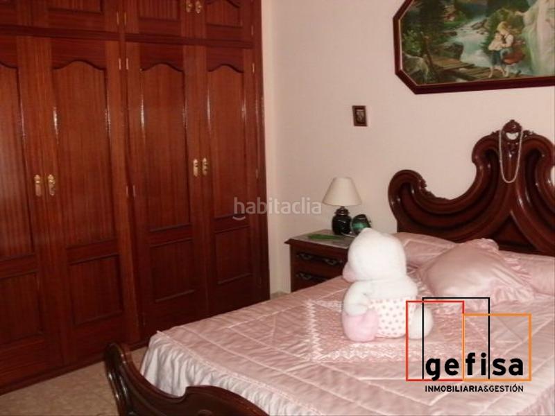 Foto 28bf0ecc-51b3-4172-90e8-f6e9114118ff. Casa amb aparcament a Valdepeñas