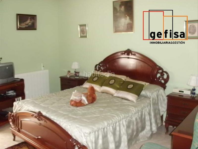 Foto e643e1be-676b-47a1-9387-be5342d93453. Casa amb aparcament a Valdepeñas