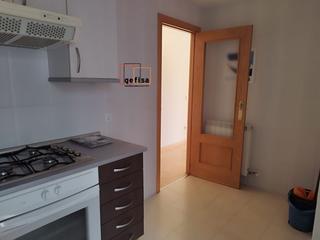 Pis a Valdepeñas. Piso en venta en centro salud, 2 dormitorios.