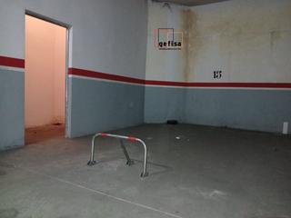 Parking voiture à Valdepeñas. Garaje en venta en auditorio.