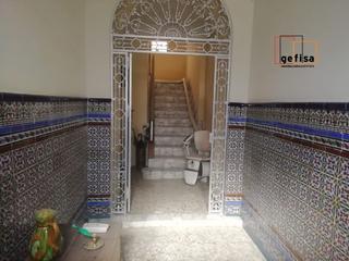 Casa en Valdepeñas. Casa en venta en buena, 9 dormitorios.