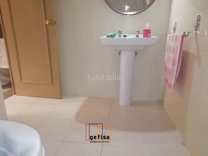 Foto b7704694-cc98-4338-a20f-fbd20669ba4c. Casa a Valdepeñas