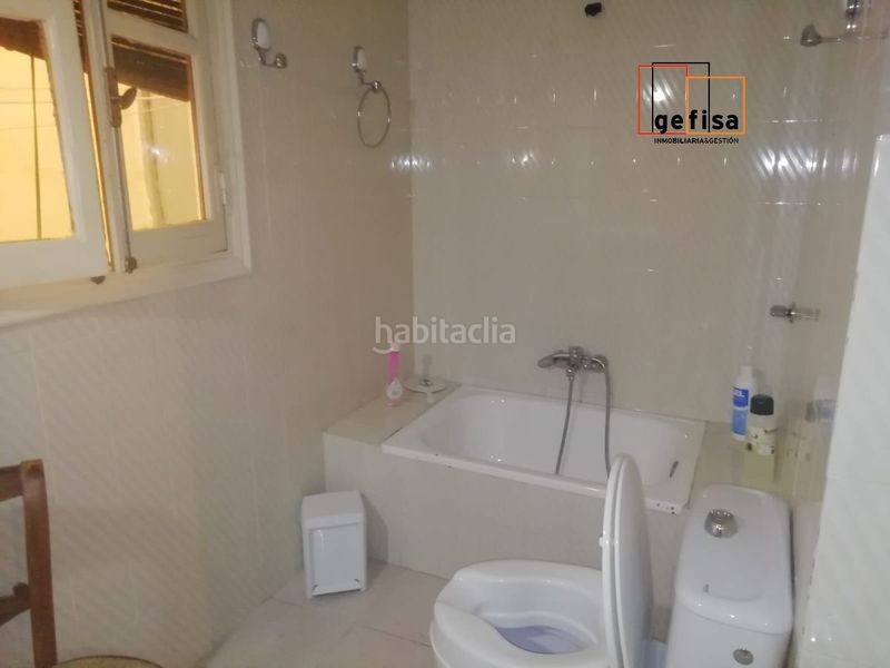 Foto c8c324c4-b451-484b-906d-707de0d717d0. Casa a Valdepeñas