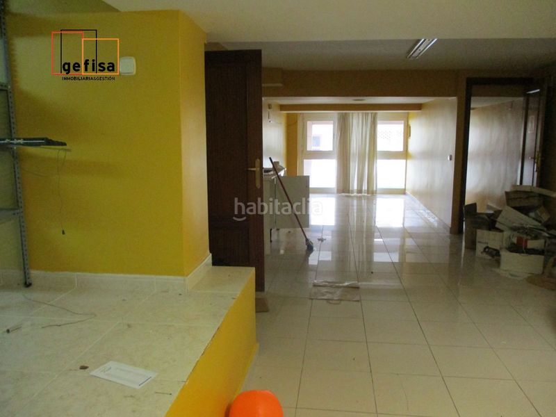 Foto cc458ac5-a5c0-486b-b77d-72c5e3b91cfb. Local comercial a Valdepeñas