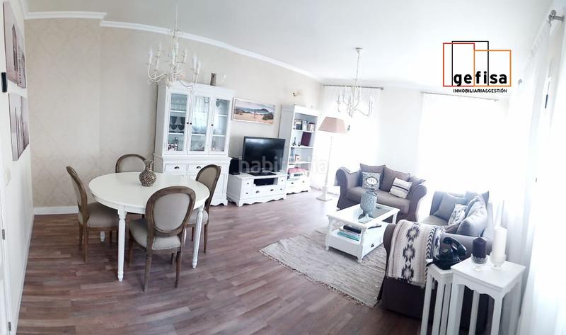 Foto e3f41b7c-b231-40cc-82df-2a2eebe2407f. Chalet pareado en venta en sabeco, 4 dormitorios. en Valdepeñas