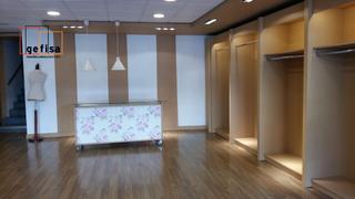 Local commercial à Valdepeñas. Local en venta en centro, 1 dormitorio.