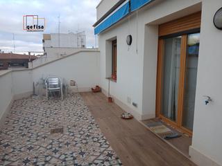 Attique à Valdepeñas. Atico en venta en centro, 2 dormitorios.
