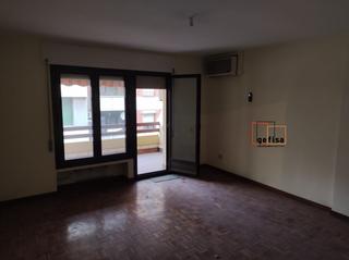 Pis a Valdepeñas. Piso en venta en centro, 3 dormitorios.