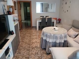 Maison à Valdepeñas. Casa en venta en buena, 4 dormitorios.