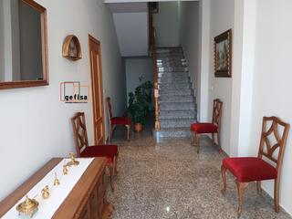 Maison à Valdepeñas. Casa en venta en virgen de la cabeza, 4 dormitorios.