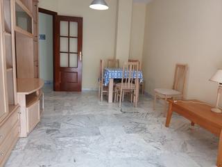 Pis a Valdepeñas. Piso en venta en centro, 2 dormitorios.
