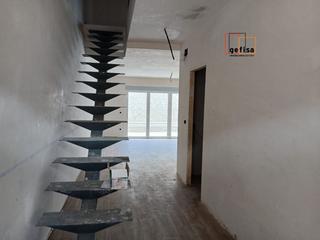 Casa adossada a Valdepeñas. Adosado en venta en barrio lucero, 3 dormitorios.
