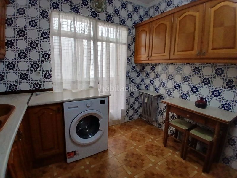 Foto d3a7ddc9-421b-4404-9792-d59b00ced4f9. Flat with heating in Valdepeñas