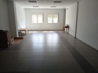 Lloguer Local Comercial  Real. Local en alquiler en centro, 1 dormitorio.