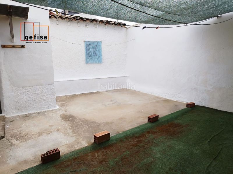 Foto ea354eda-9b3c-4857-bb8b-ebeaf190c385. Casa a Valdepeñas