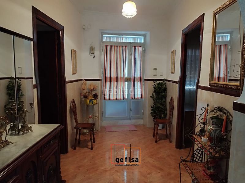 Foto f144be69-f14a-4e4e-b910-addd26f80917. Casa a Valdepeñas