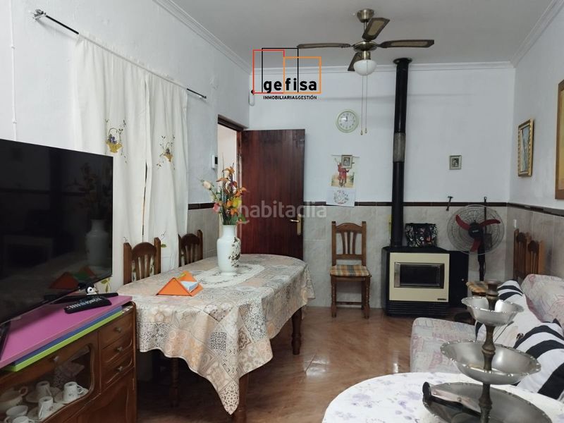 Foto f74052c9-bc50-440f-a73e-2ae39a36fa95. Casa a Valdepeñas