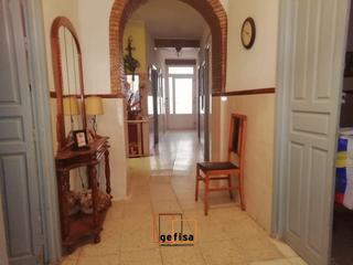 Casa a Valdepeñas. Casa en venta en buena, 7 dormitorios.