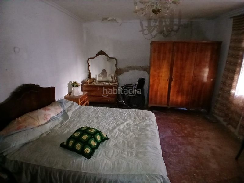 Foto 928b3a3f-f1b8-4402-b4ed-0d207219de83. Casa amb aparcament a Valdepeñas