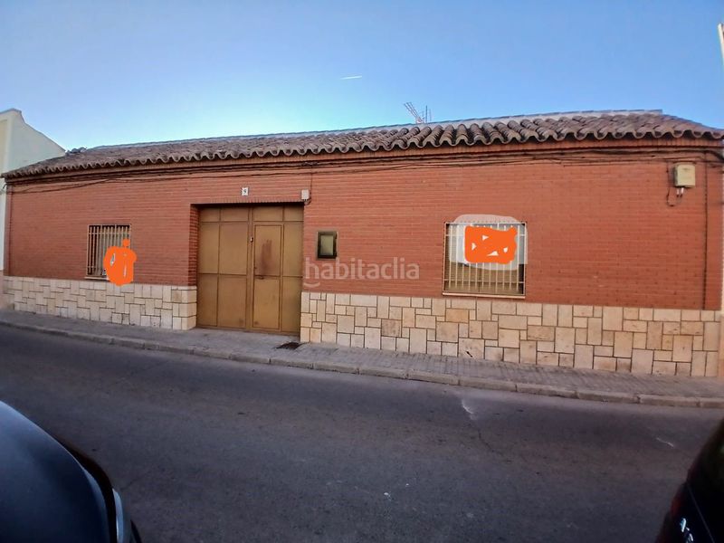 Foto f0306585-fafe-4c53-bc90-a5fa42922a8e. Casa amb aparcament a Valdepeñas