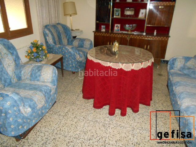 Foto 4ef78b6a-2b2b-4f6b-b701-443cf7f95956. Casa amb calefacció aparcament a Valdepeñas