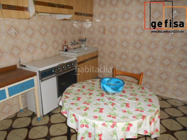 Foto 840a9270-07bf-40db-91e8-0c75c6853859. Casa amb calefacció aparcament a Valdepeñas