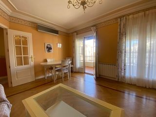 Pis en Valdepe�as. Piso en venta en centro, 3 dormitorios.