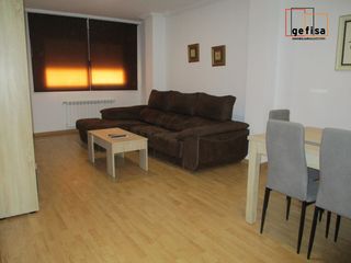 Miete Appartement in Valdepeñas. Apartamento en alquiler en 1º de julio, 1 dormitorio.