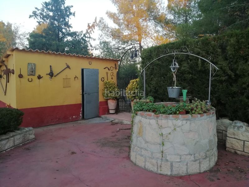 Foto 0e8badf4-1a62-48ea-900e-72220d921b9e. Xalet amb piscina a Valdepeñas