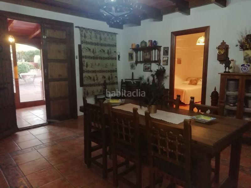 Foto a1eb3583-9513-4fa3-8d66-a4d16f3f5927. Xalet amb piscina a Valdepeñas