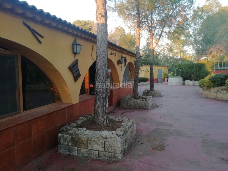 Foto c03e334e-f053-44e7-b0d8-eb0832dc5660. Xalet amb piscina a Valdepeñas