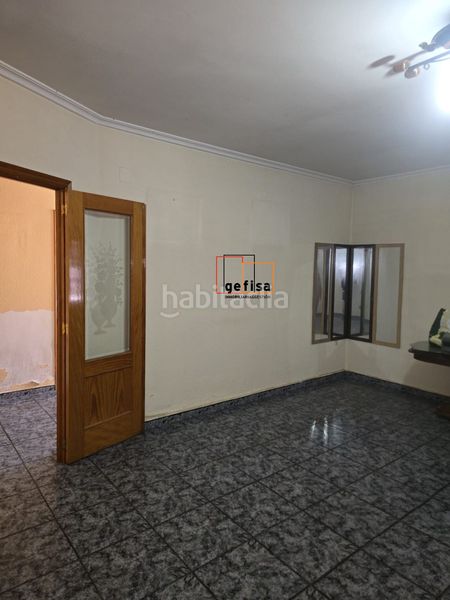 Foto 035b9d37-d976-407c-bf7f-cca68d50d307. Casa  en venta en nacional iv, 3 dormitorios. en Valdepeñas