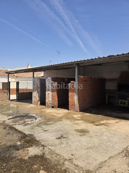 Foto 325e0719-6bda-495b-a5f2-f0f7e0bad558. Casa  en venta en nacional iv, 3 dormitorios. en Valdepeñas