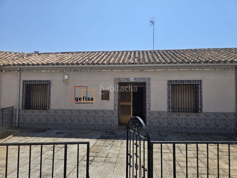 Foto 99812fda-0d9a-41e9-98af-0ef04e0cb14c. Casa  en venta en nacional iv, 3 dormitorios. en Valdepeñas