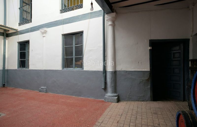 Foto 6b180bab-e80a-4f85-a862-d5efe9a61900. Casa amb calefacció aparcament a Valdepeñas