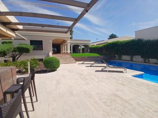 Chalet in Valdepeñas. Chalet en venta en nuevo valdepeñas, 5 dormitorios.