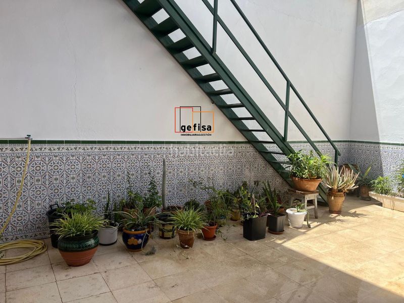 Foto 2541e52a-ceb1-4ca8-93d4-29659659a43f. Casa  en venta en centro salud, 7 dormitorios. en Valdepeñas